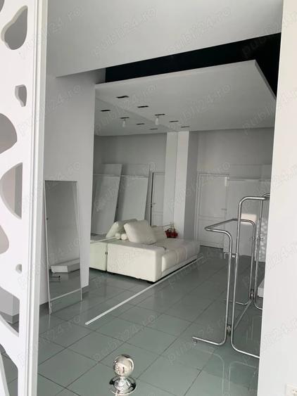 Spațiu comercial, de 290 mp, în Port