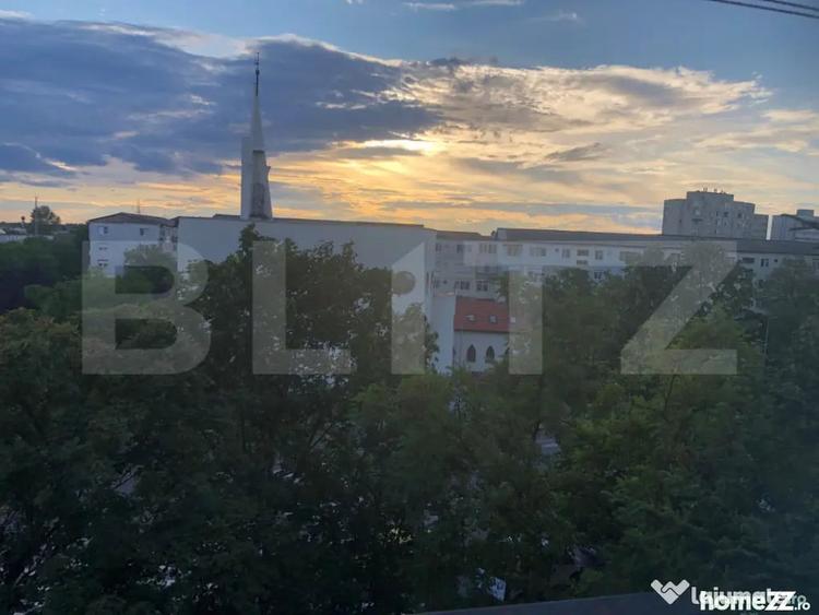 Apartament cu 3 camere decomandat în Central