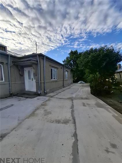 Casă individuală cu 4 camere cu Canalizare în Central