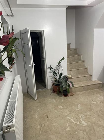 Casă cu 3 camere cu Teren 340 Mp în Central