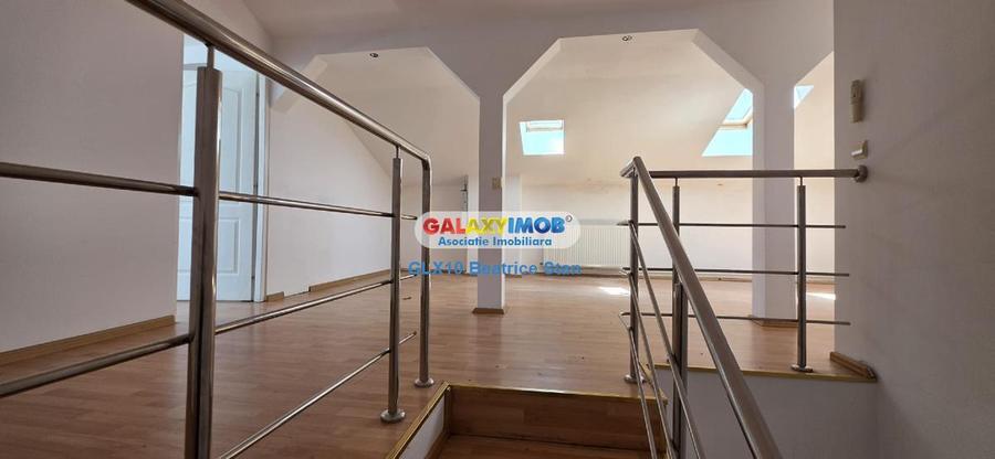 Casă cu 5 camere cu Teren 200 Mp în Barbu Văcărescu