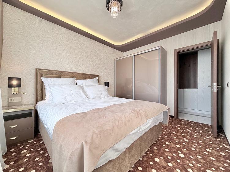 Apartament cu 4 camere în Tractorul