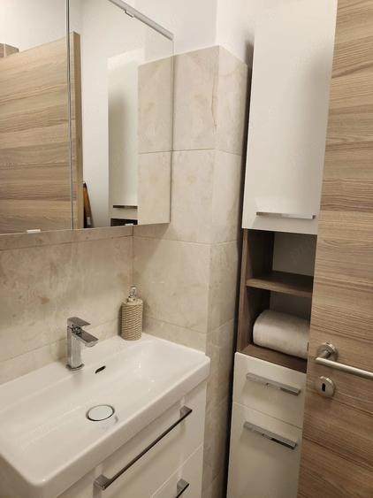 Apartament cu 3 camere decomandat în Răcădău