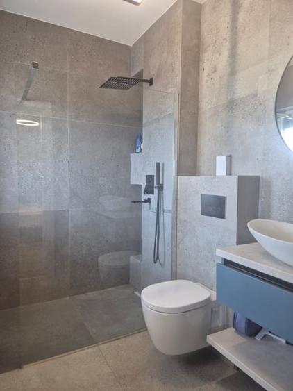 Casă individuală cu 4 camere cu Canalizare în Tunari