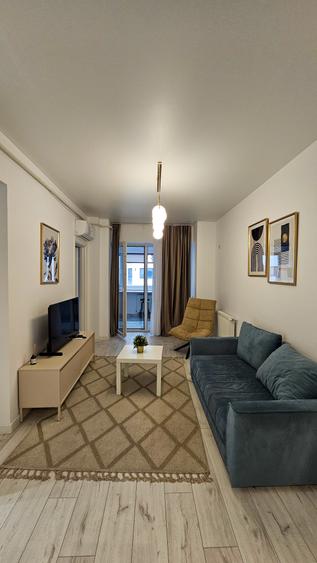 Apartament cu 2 camere semidecomandat, mobilat în 13 Septembrie