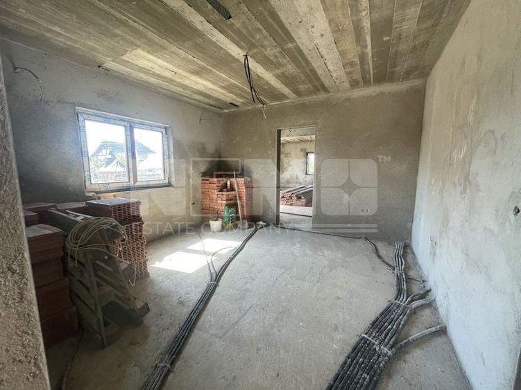 CASA LA ROSU DIN CARAMIDA + GARAJ I 12,5 ARI I VICOV DE SUS I - 12