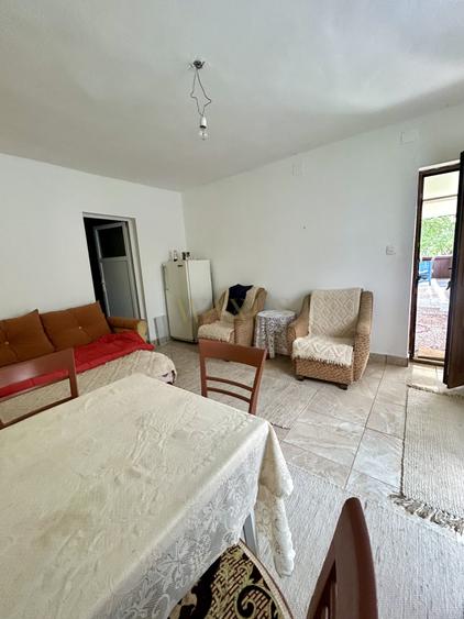 Casă individuală cu 3 camere cu Teren 1900 Mp în Mănăstireni