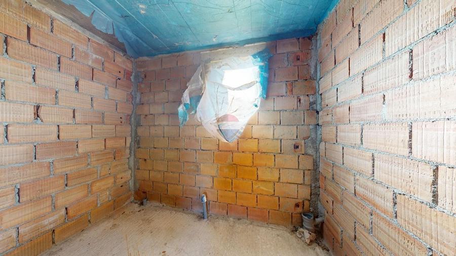 Casă individuală cu 5 camere cu Teren 1000 Mp în Cristian