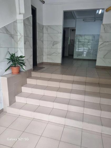 Apartament cu 3 camere semidecomandat în Liviu Rebreanu