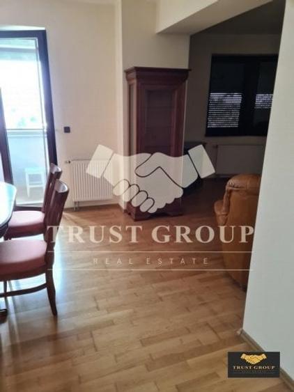 Apartament cu 3 camere decomandat, mobilat în Dacia