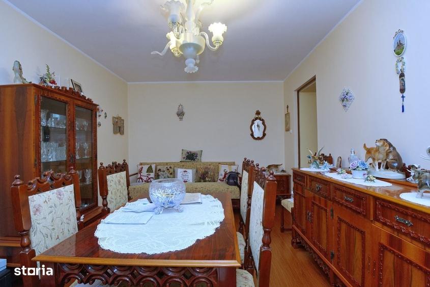 Apartament cu 3 camere decomandat în Mazepa 2