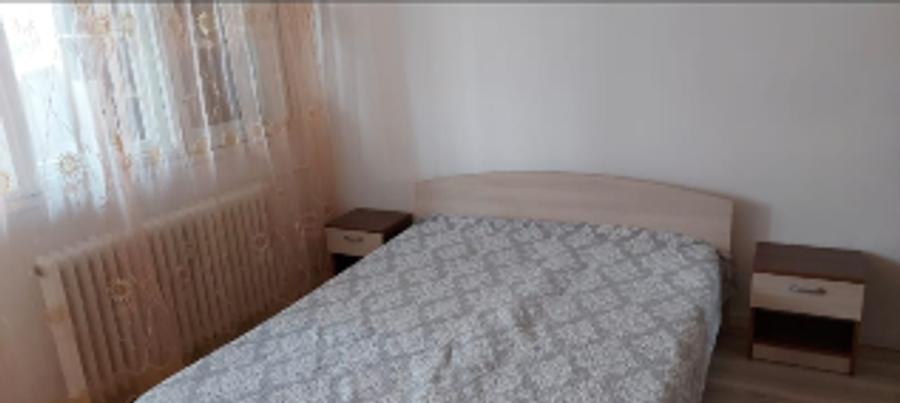 Apartament cu 3 camere decomandat în Dristor
