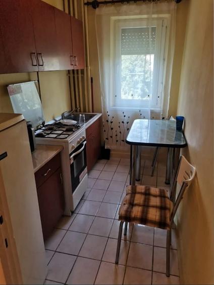 Apartament cu 2 camere semidecomandat în Romanilor