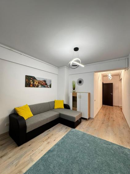 Apartament cu 2 camere semidecomandat în Păcii