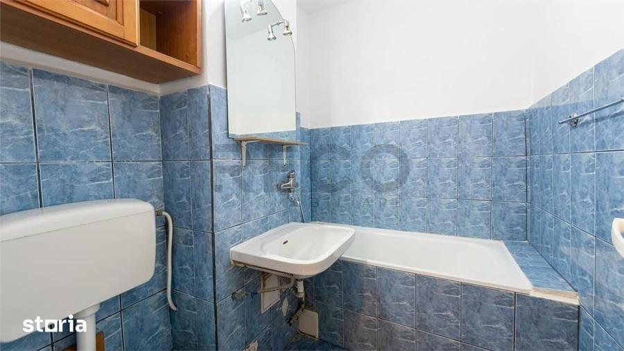 Garsonieră decomandată în Decebal