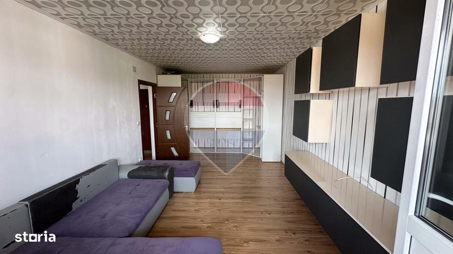 Apartament cu 3 camere decomandat în Soarelui