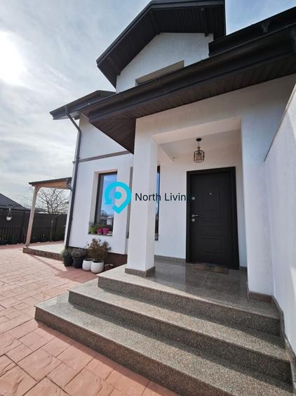 Duplex cu 4 camere cu Canalizare în Nord