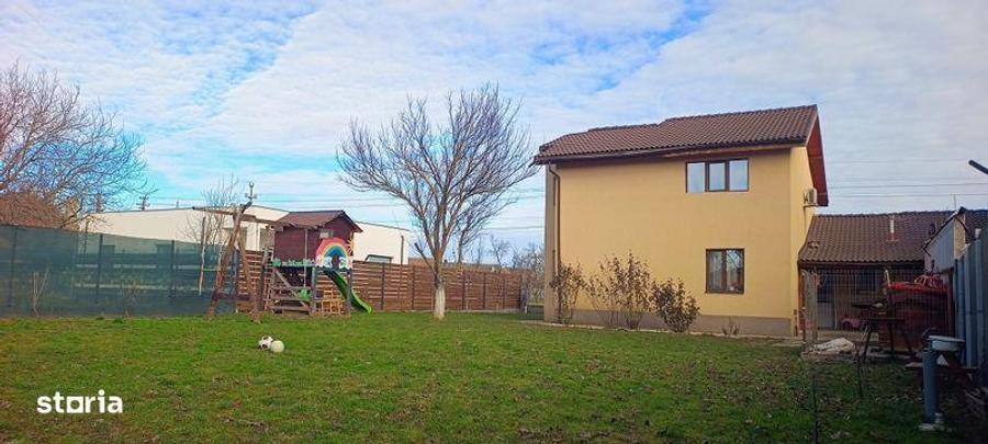 Casă cu 4 camere cu Teren 127 Mp în Central