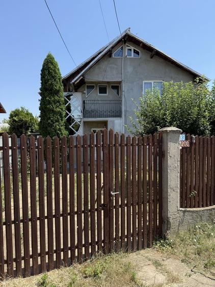 Casă cu 4 camere în Strejnicu