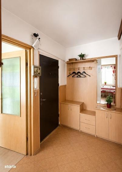 Apartament cu 3 camere decomandat în Nufărul