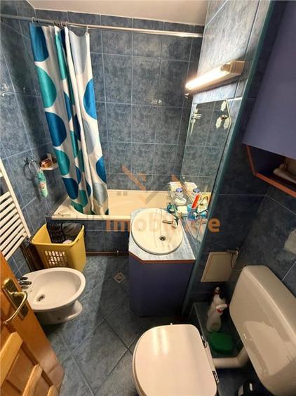 Apartament cu 3 camere decomandat în Lotus