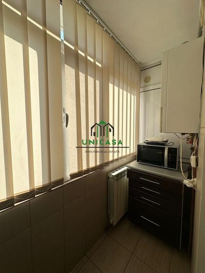 Apartament cu 3 camere decomandat, mobilat în Ostroveni