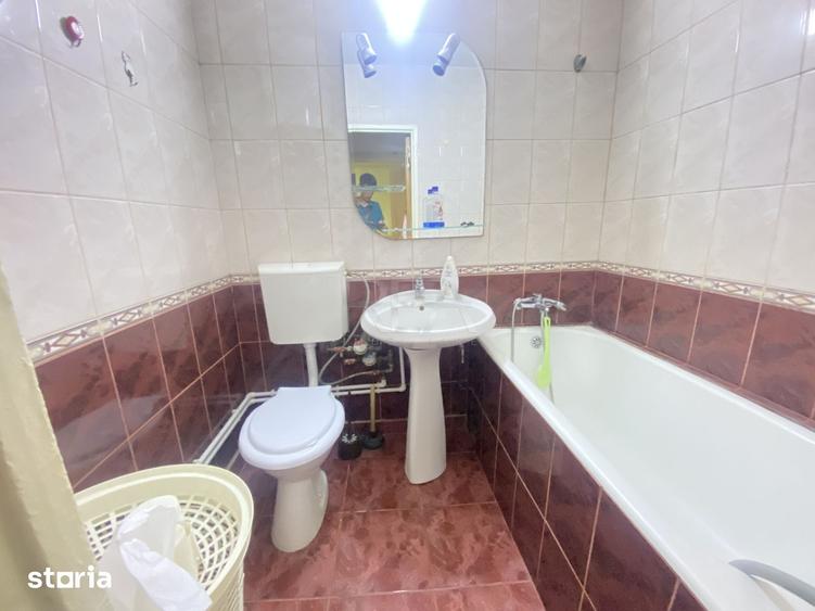 Apartament cu 3 camere decomandat, mobilat în Rahova