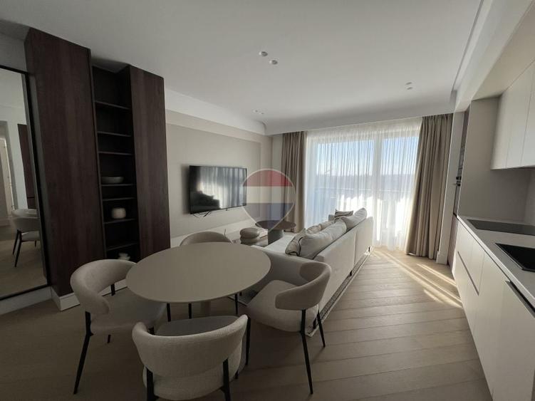 Apartament cu 3 camere decomandat, mobilat în Iancu Nicolae