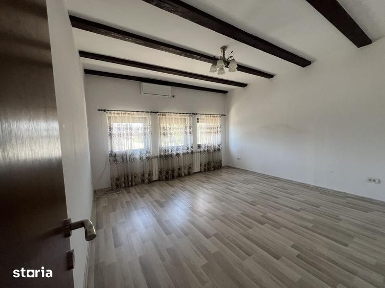 Casă cu 7 camere cu Teren 1900 Mp în Cornetu