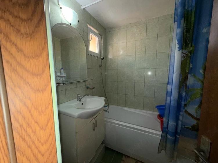 Apartament cu 3 camere decomandat în Ultracentral