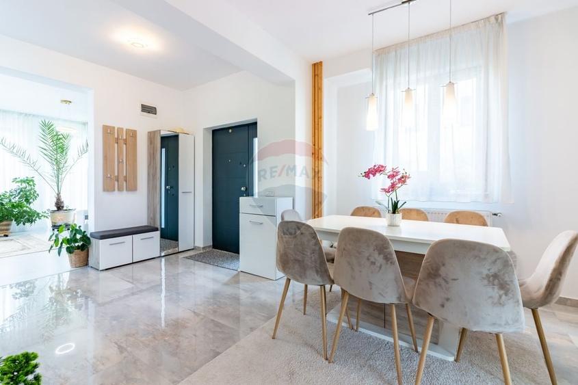 Casă / Vilă cu 4 camere de vânzare Tunari - 23