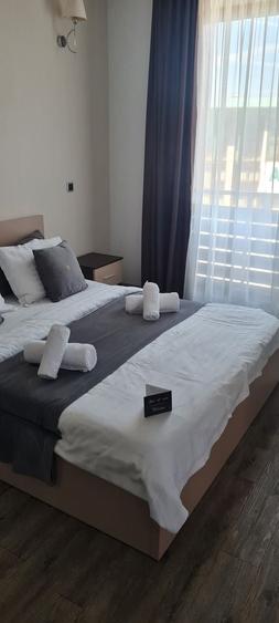 Apartament cu 2 camere semidecomandat, mobilat în Central