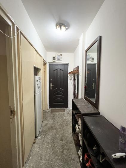 Apartament cu 2 camere nedecomandat în P-ța Doina