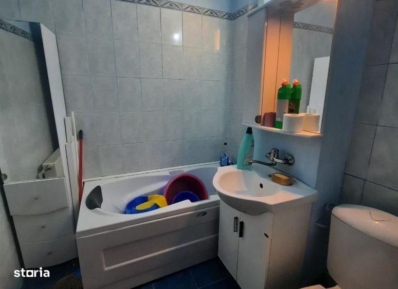 Apartament cu 3 camere în Calea Romanului