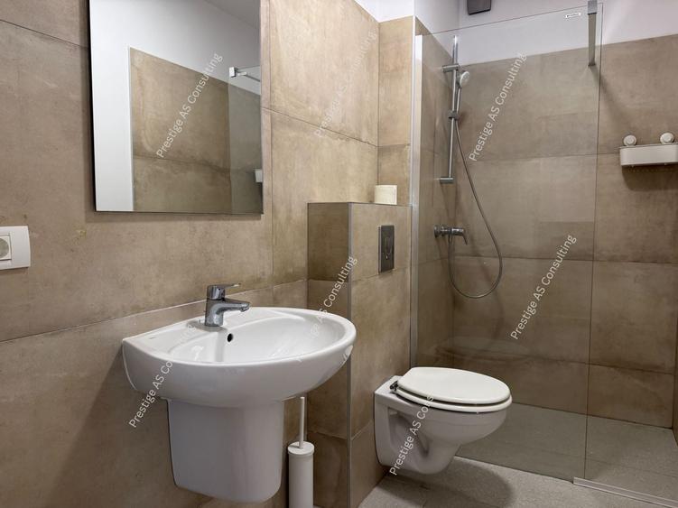 Apartament cu 3 camere circular, mobilat în Aradului