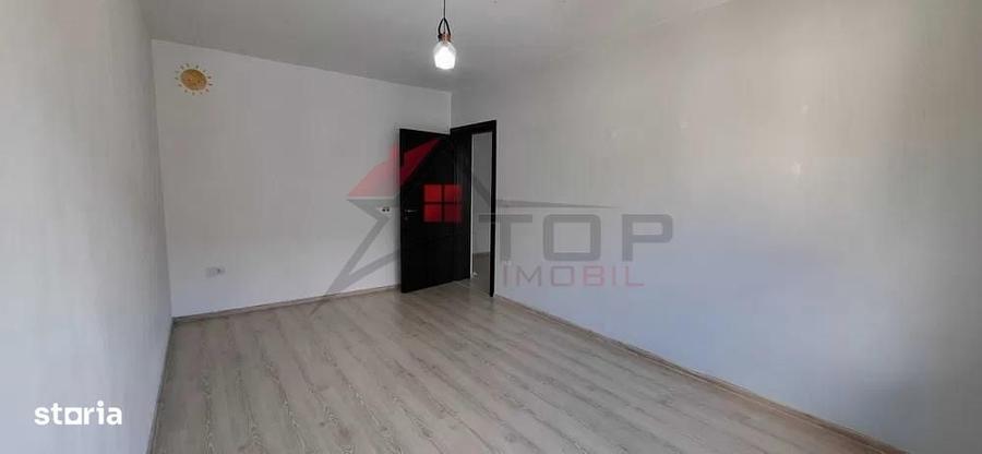 Apartament cu 3 camere decomandat în Valea Lupului