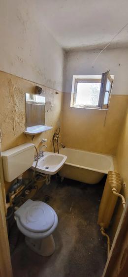 Apartament cu 2 camere nedecomandat în Central