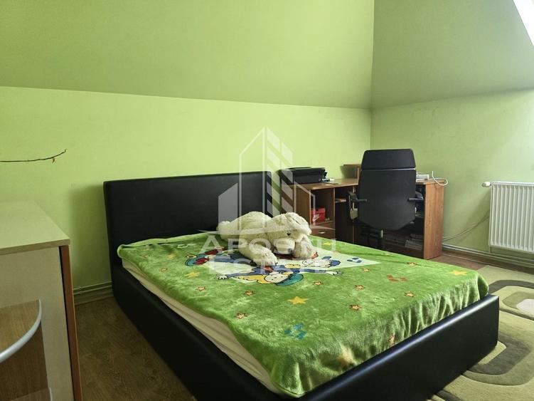Casă individuală cu 4 camere cu Canalizare în Ultracentral