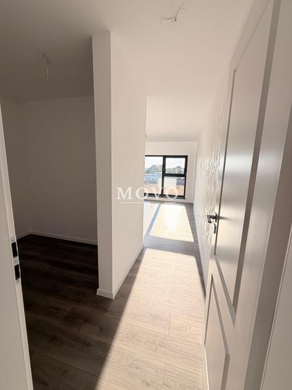 Duplex cu 4 camere cu Teren 250 Mp în Săcălaz