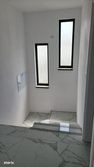 Casă cu 4 camere cu Teren 400 Mp în Domnești