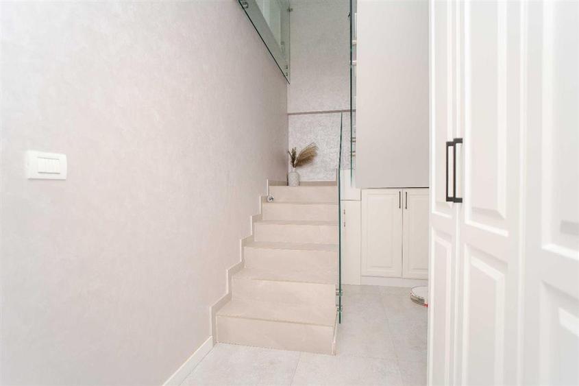 Apartament cu 3 camere decomandat în Popas Păcurari