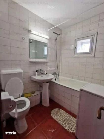 Apartament cu 3 camere în Centrul Civic