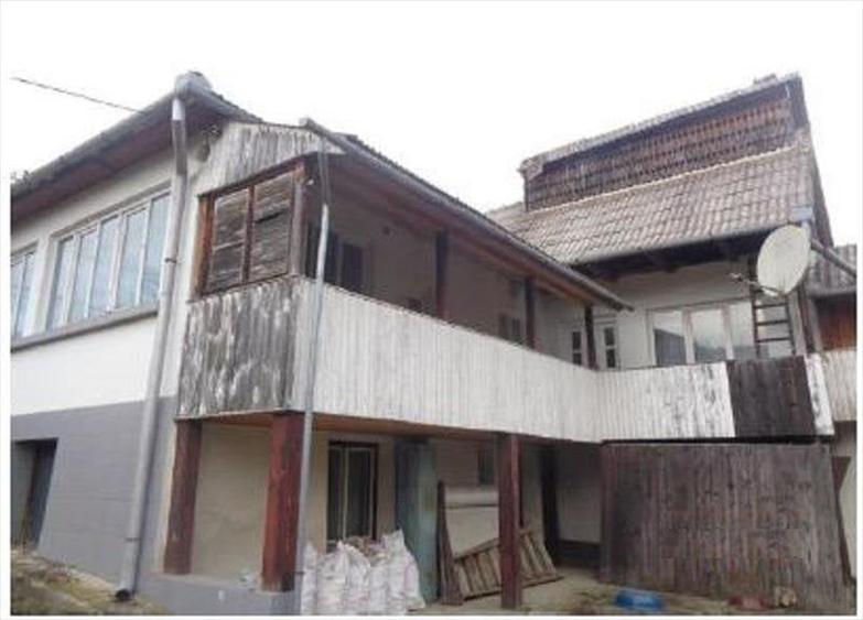 Casă individuală cu 5 camere cu Canalizare în Valcău de Jos