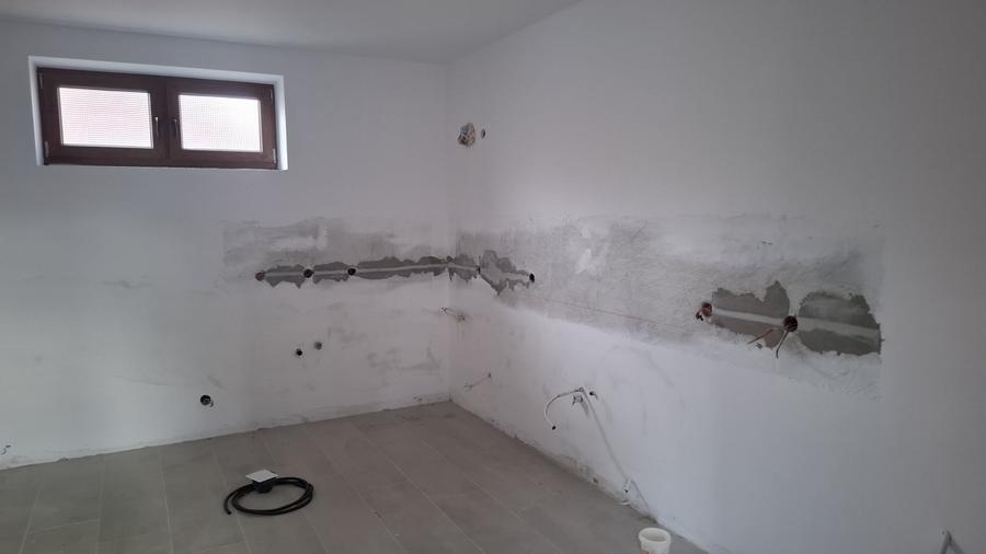Casă individuală cu 7 camere cu Canalizare în Nădlac