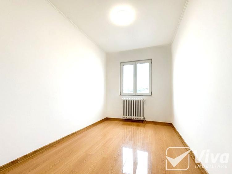 Apartament cu 3 camere semidecomandat în Alexandru cel Bun