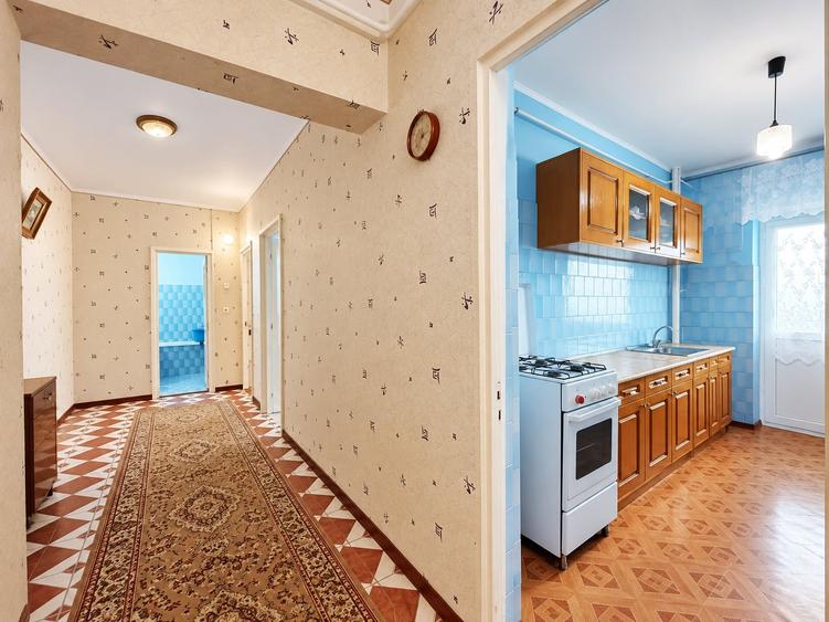 Apartament cu 3 camere decomandat, mobilat în Cug