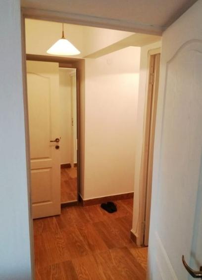 Apartament cu 2 camere semidecomandat, mobilat în Romană