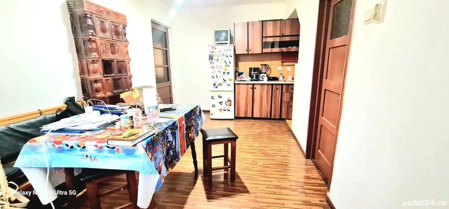 Casă cu 3 camere cu Teren 250 Mp în Hunedoara
