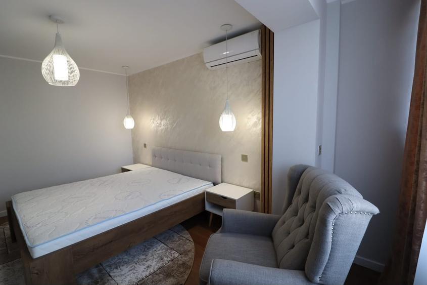 Apartament cu 2 camere semidecomandat, mobilat în Republicii