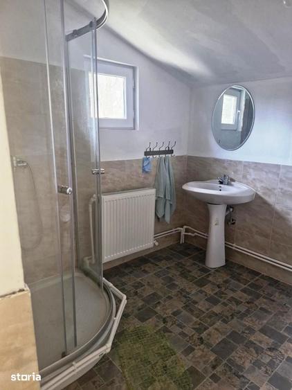 Casă cu 5 camere cu Teren 569 Mp în Central